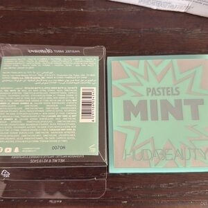 Huda MINT PASTELS PALLET